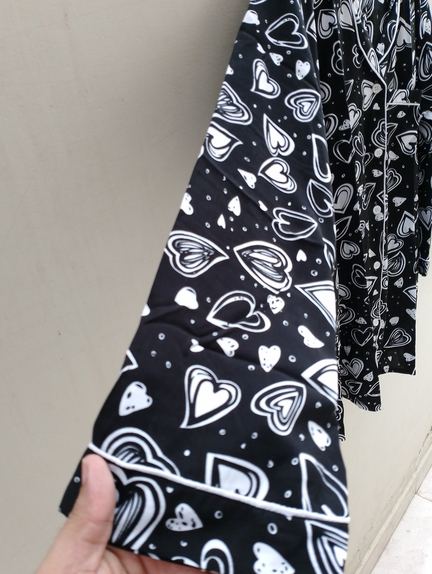 Black and white hearts print pj suit