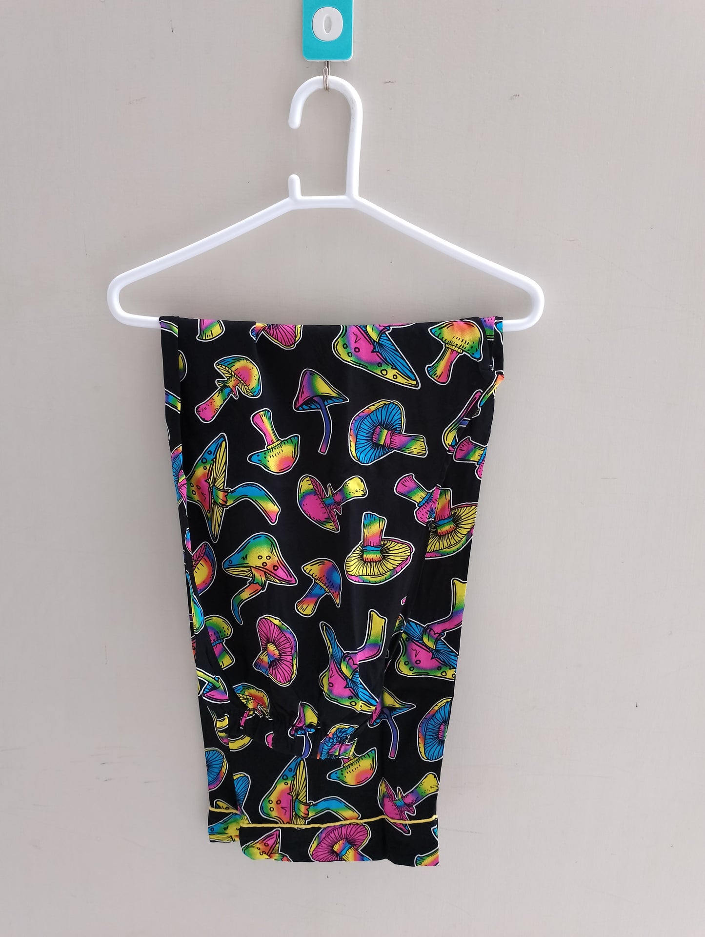 Black mushrooms linen pj suit